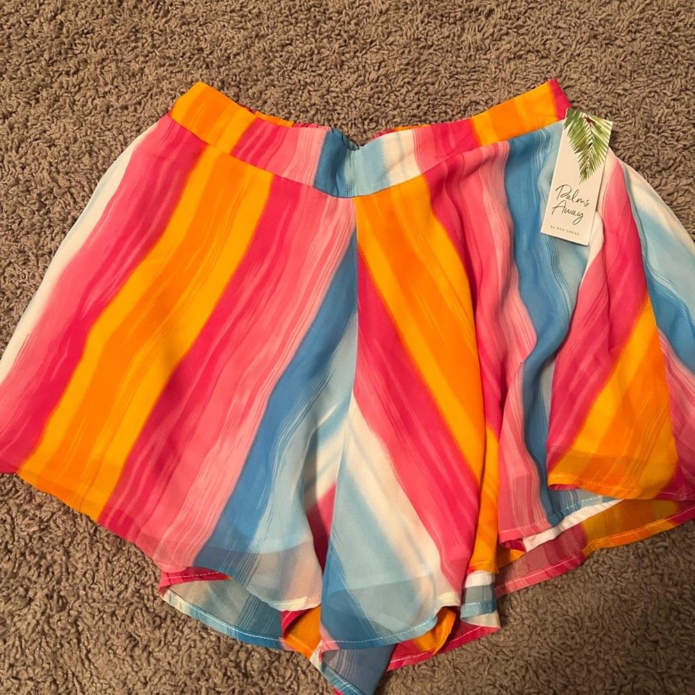 Boutique flowy shorts medium; pink, blue, orange, white